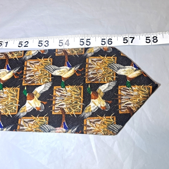 Field & Stream Mallard Duck 💯 Silk Men's Necktie 58" x 4" Black/Gold Wildlife - Picture 10 of 10